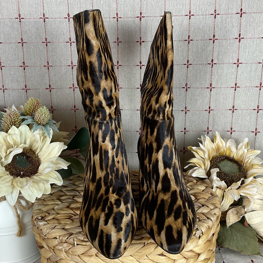 Vince Camuto Rastel3 Animal Print Dyed Cow Hair Bootie Mid Calf Boots Sz 7.5 - Picture 2 of 6